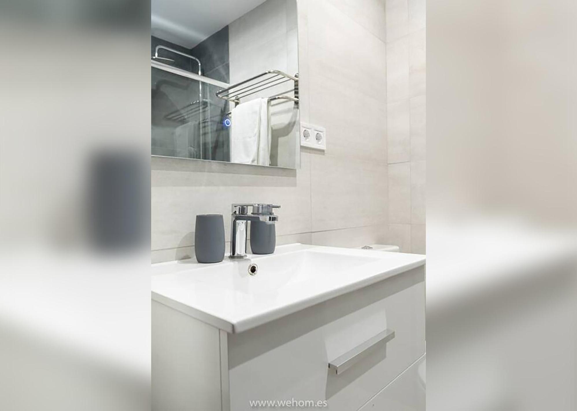 Moderno Y Comodo Apartamento En Calle Vargas Santender Kültér fotó