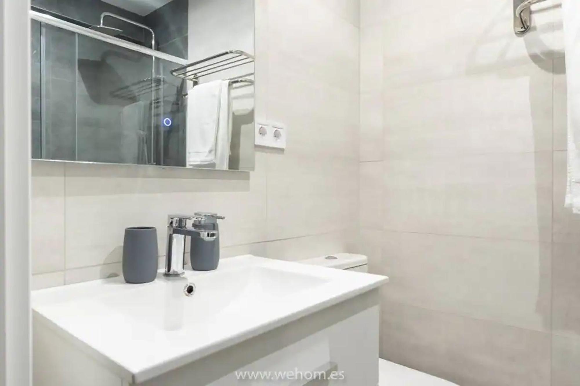 Moderno Y Comodo Apartamento En Calle Vargas Santender Kültér fotó